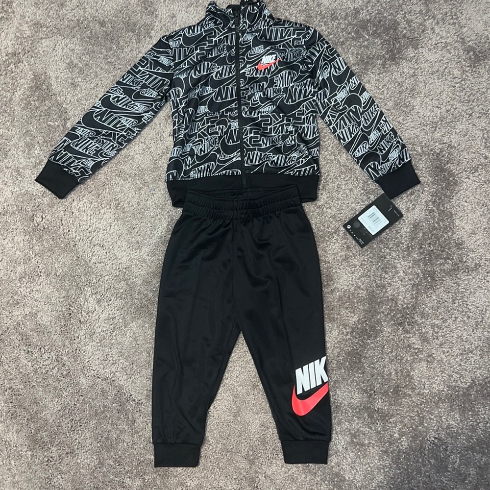 Nike Toddler NSW AOP Tricot Set